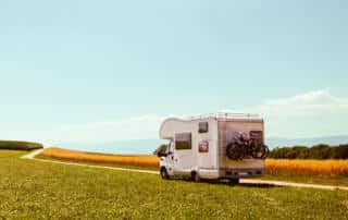 Diferencias entre acampar y pernoctar con autocaravana y camper