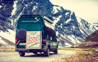 ¿Qué cubre el seguro si tu camper sufre daños por granizo, nieve o tormentas?