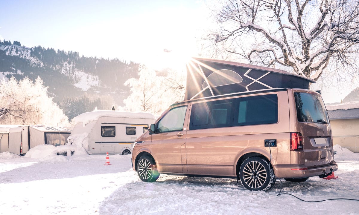 Rutas de otoño e invierno con camper: destinos, preparativos y qué tener en cuenta
