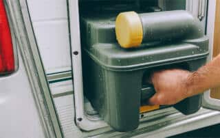 Qué WC elegir en tu camper: diferencias clave entre químico, cassette y composting