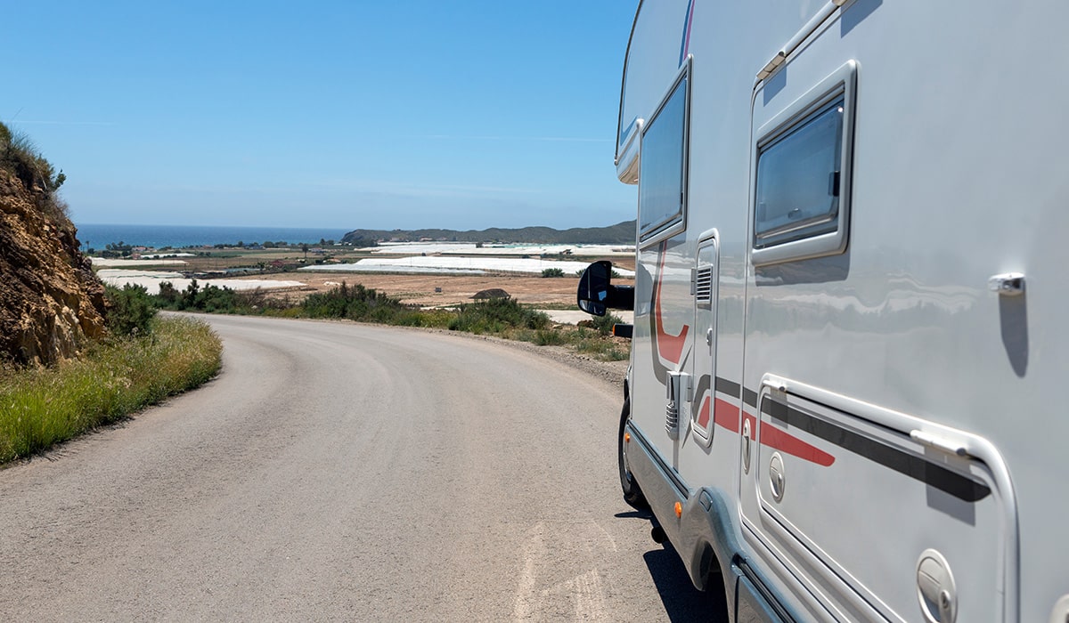 Conducción en puertos y descensos con autocaravana: freno motor, temperaturas, marchas y seguridad