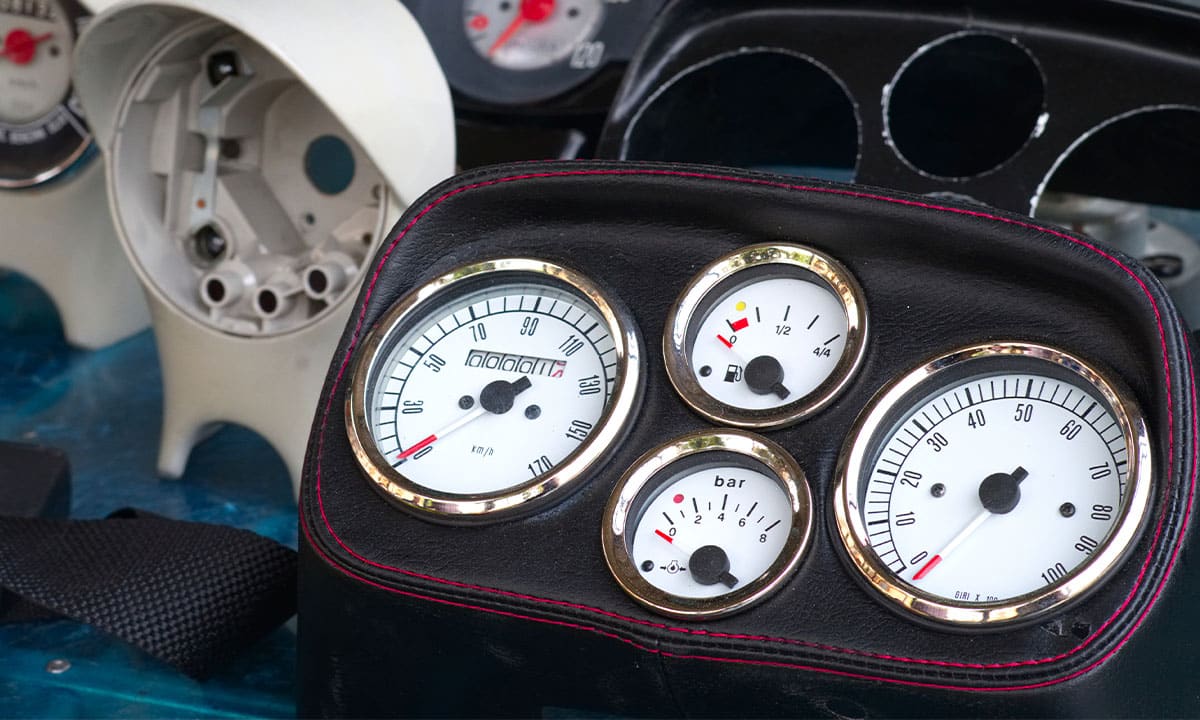 Recambios para coche clásico: original, repro o falsificación